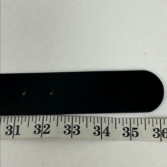 Hot Topic Skulls & Crossbones Three Row Pyramid Stud Belt Sz S - Picture 9 of 11